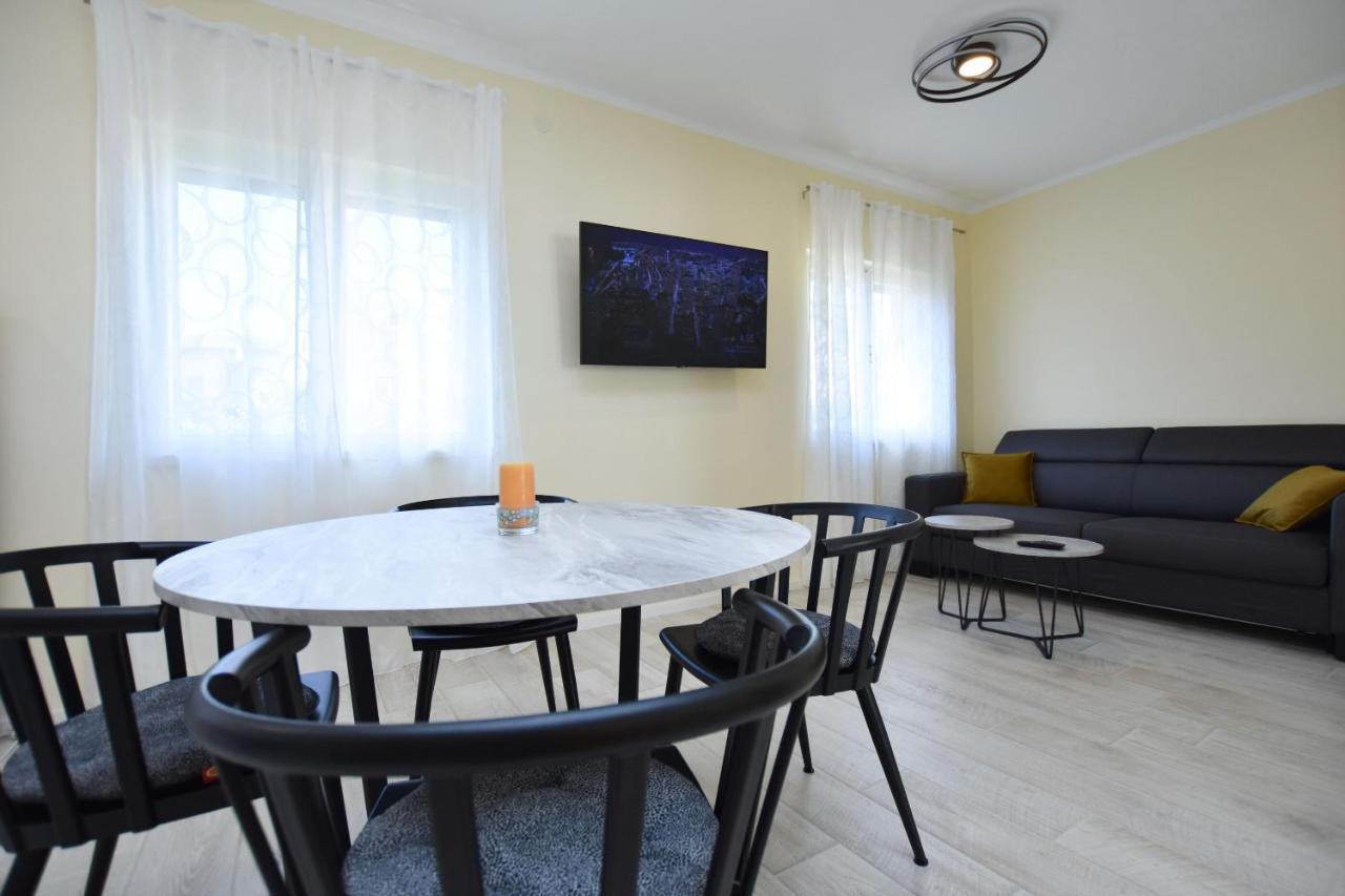 Apartment Ruzica Primošten Buitenkant foto